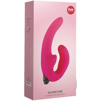 Share Vibrating Strapless Strap On